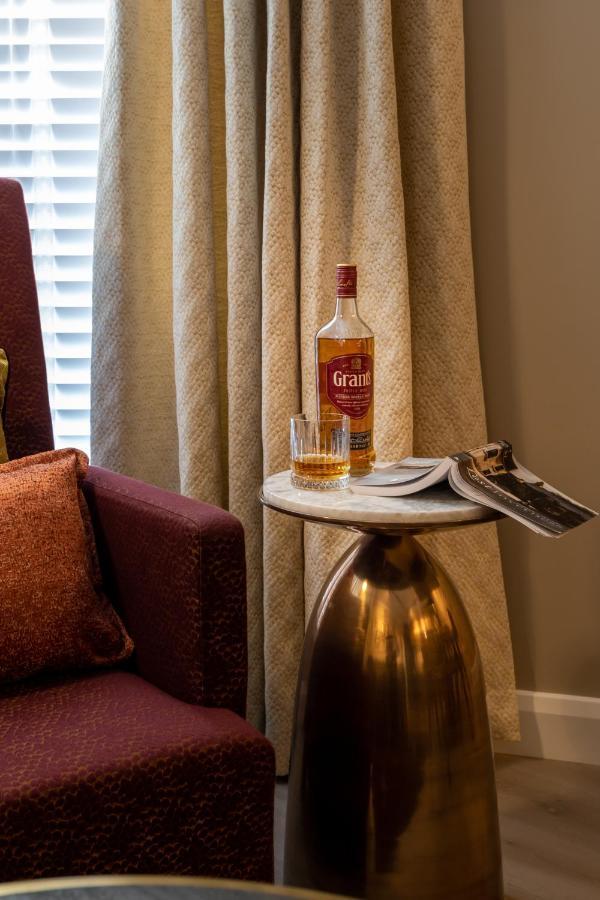 Pamper Yourself In Our Double Sized Copper Tub -2 Bedroom Villa 因弗内斯 外观 照片